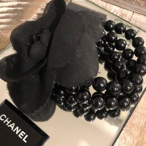 Black Camilla flower bracelet